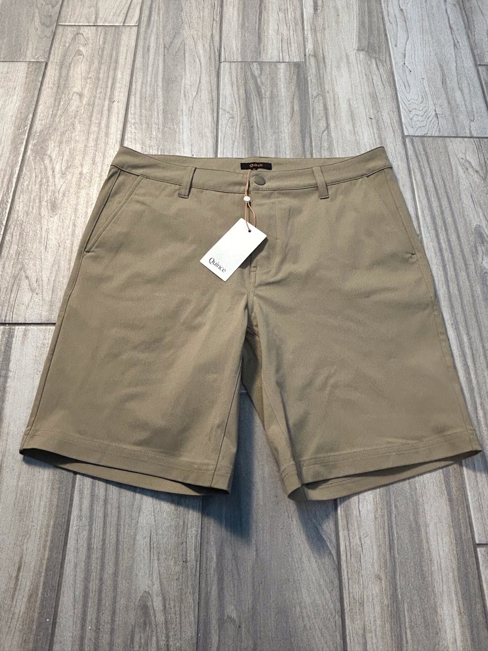 NWT Men's Flat-Front Shorts Khaki Sz 32 Elevated Basic Quiet Luxury